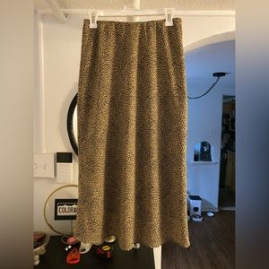 Midi cheetah print skirt 🌟